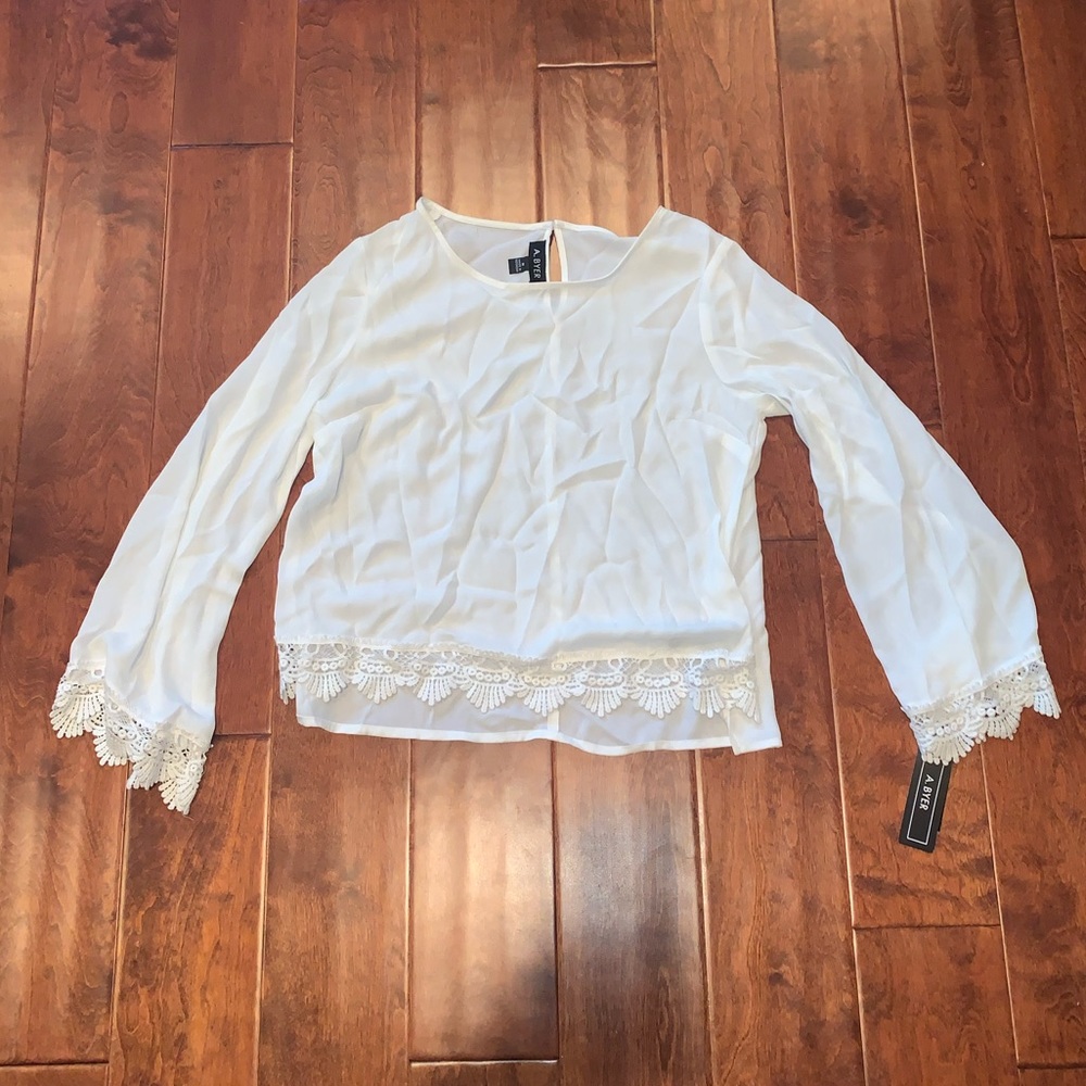 white long sleeve blouse